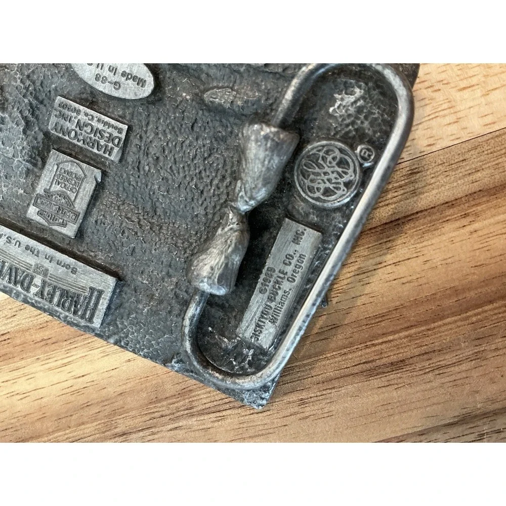 Vintage 1989 Harley Davidson Motorcycle Siskiyou‎ Belt Buckle Eagle Flag Engine